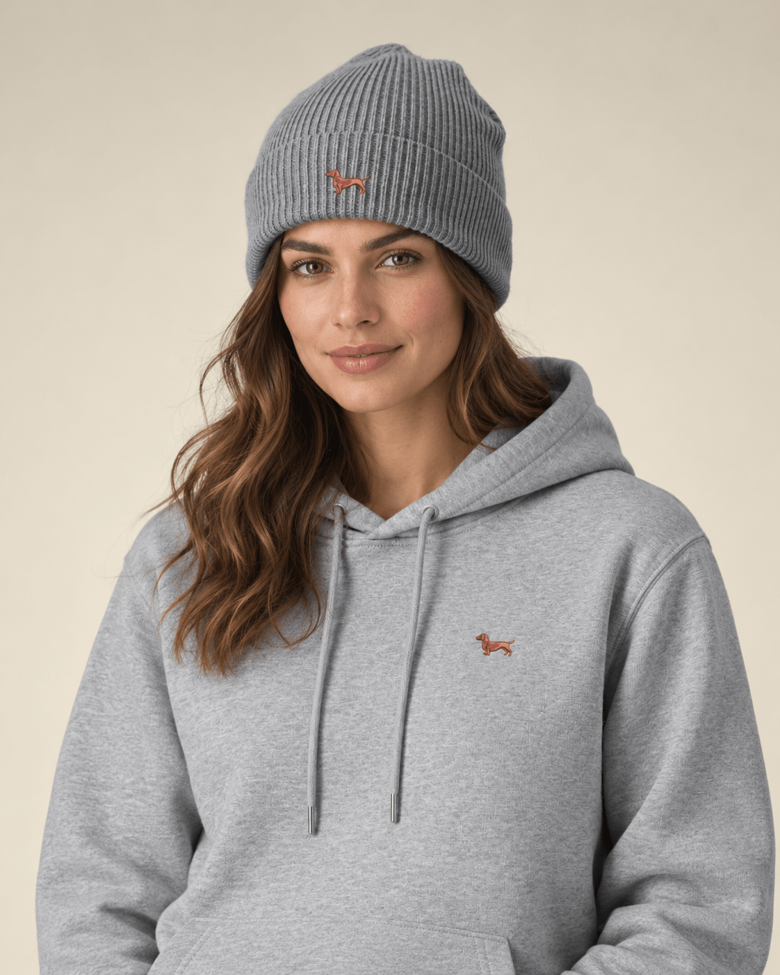 Dackel Strickmütze aus Bio-Baumwolle – mit hochwertiger Stickerei - www.Worldofdogs.store