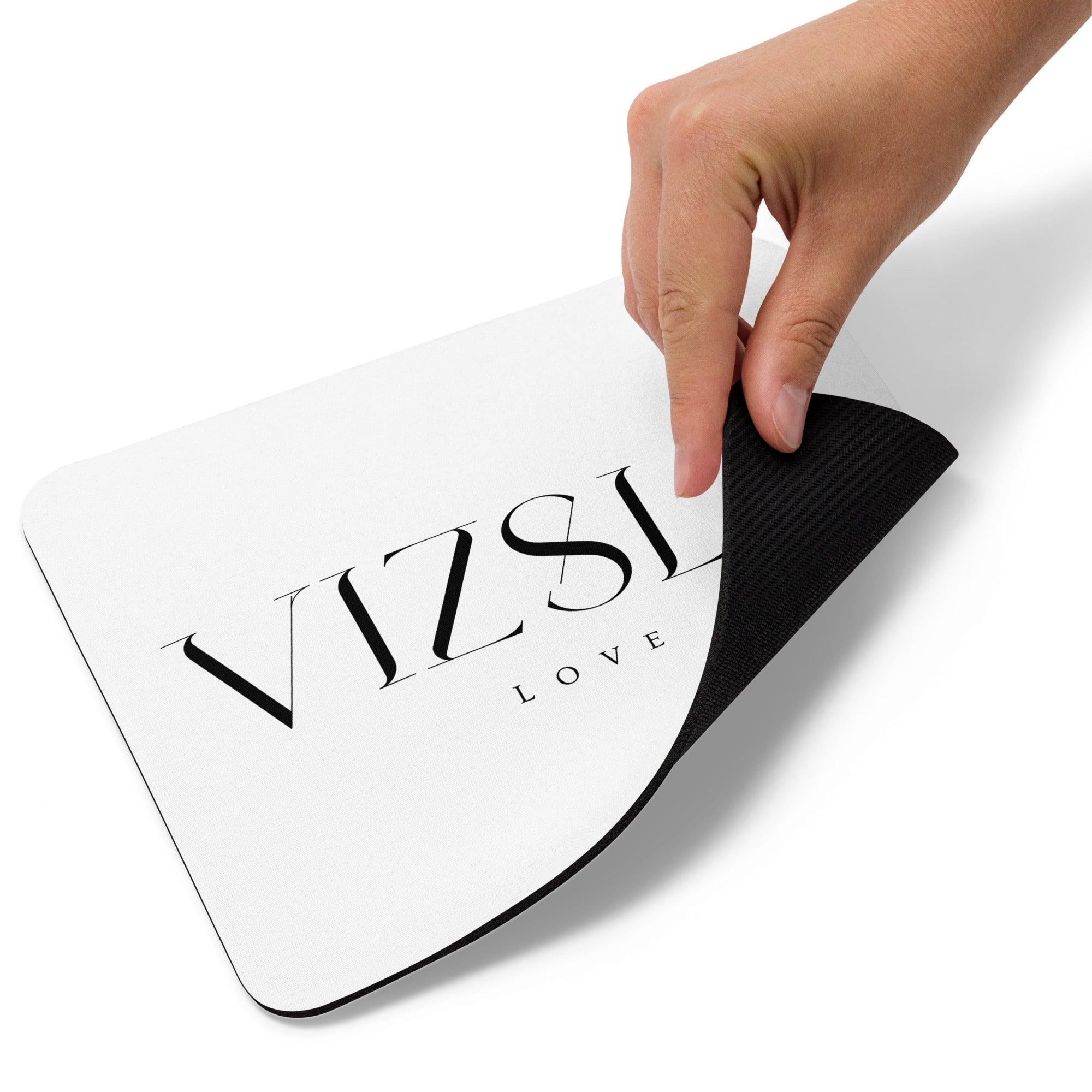 VIZSLA LOVE Mouse pad - www.Worldofvizsla.com