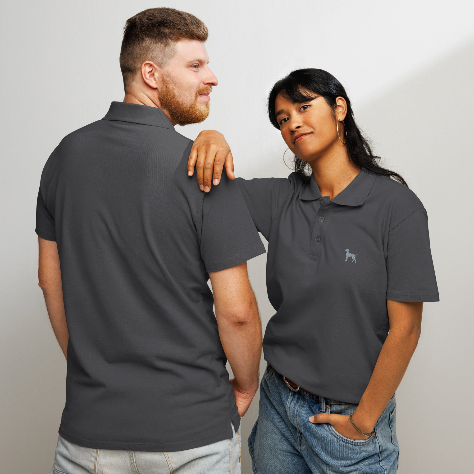 UNISEX POLO SHIRT mit Weimaranerstickerei - 100 % Baumwolle - www.Worldofdogs.store