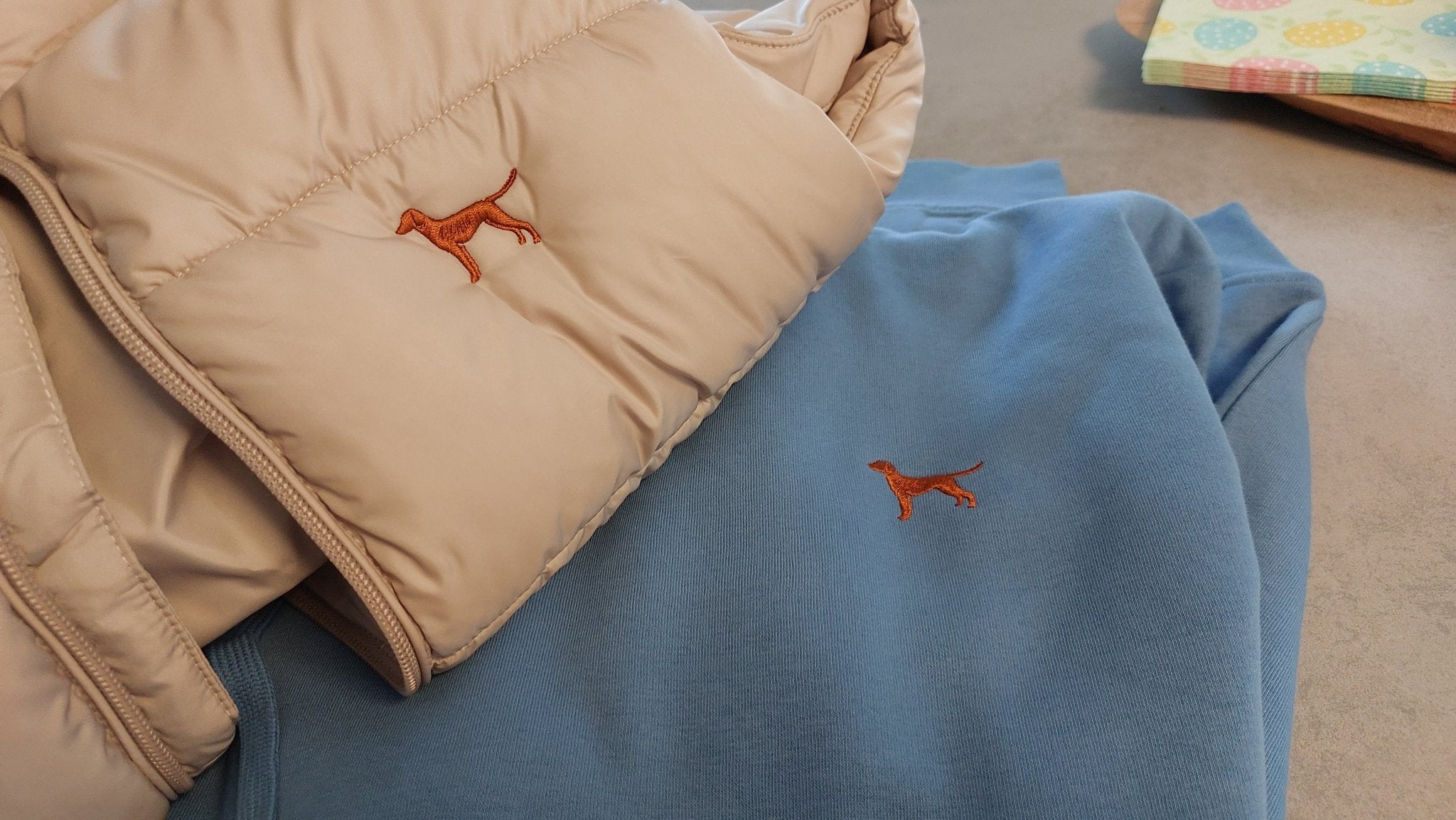 Unisex Vizsla HOODIE | Biobaumwolle - www.Worldofdogs.store
