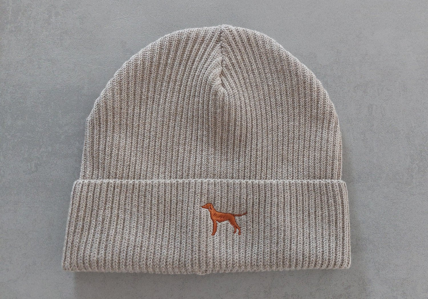 Wintermütze - Sand mit Stickerei - www.Worldofdogs.store