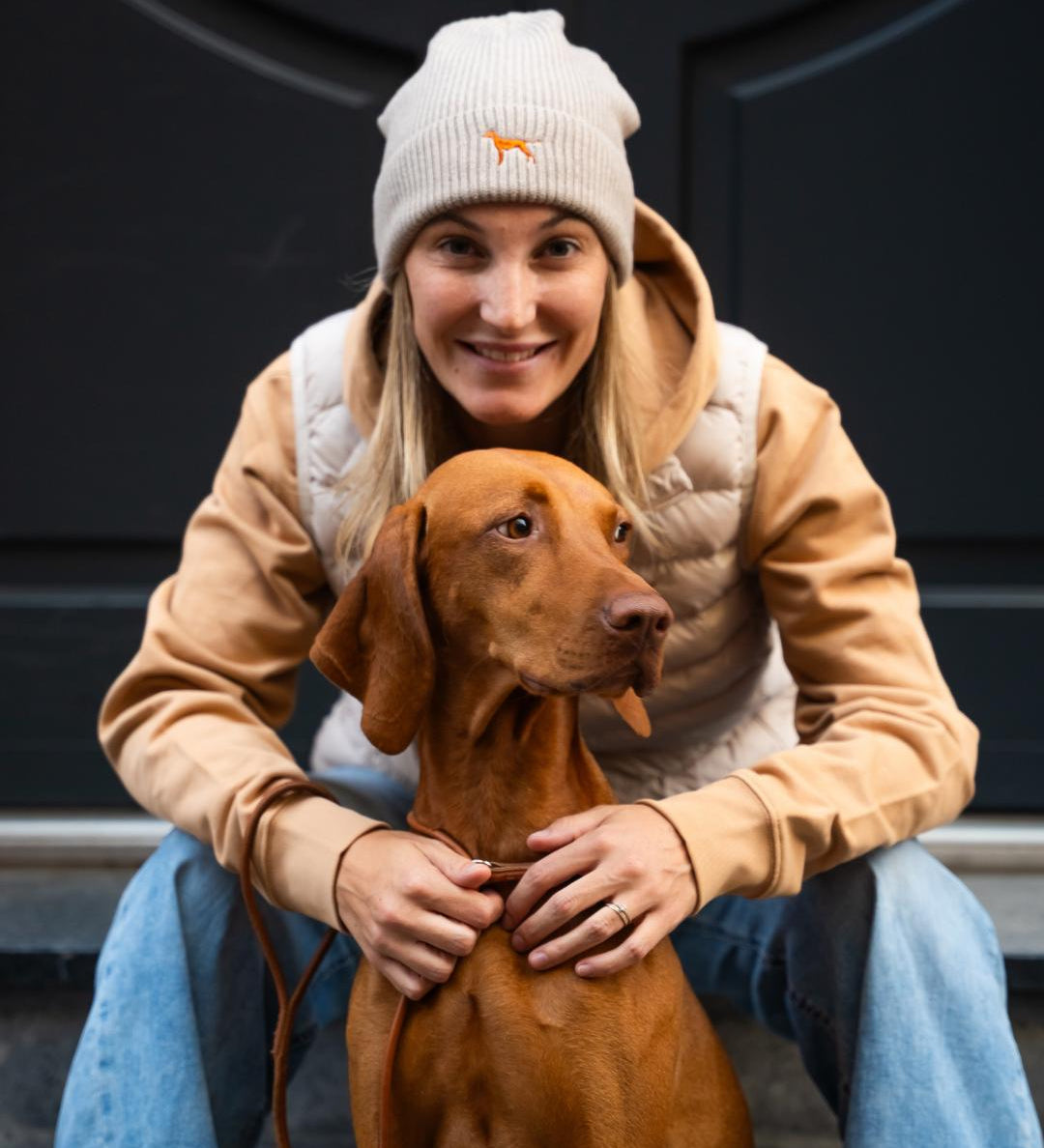 Wintermütze - Sand mit Stickerei - www.Worldofdogs.store